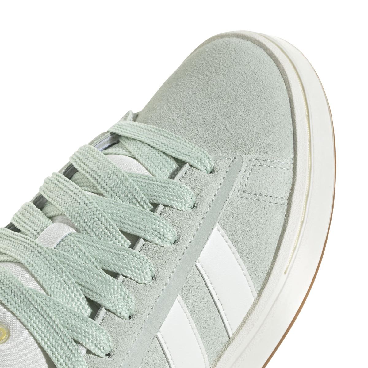product/a/d/adidas_jq2998_9_footwear_photography_detail_view_2_white-nw091625.jpg