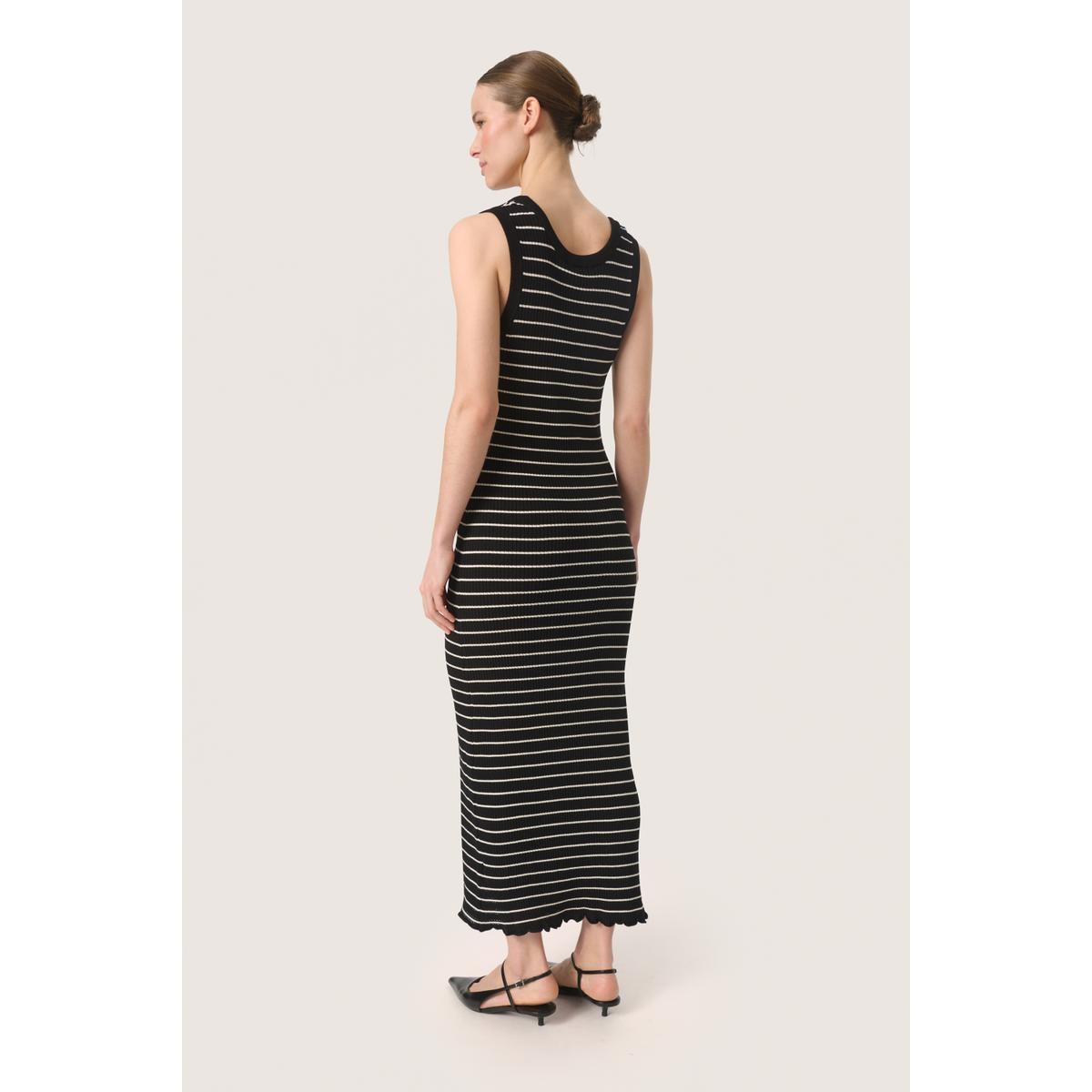 product/s/o/soaked-in-luxury_30407582-303049_4.jpg