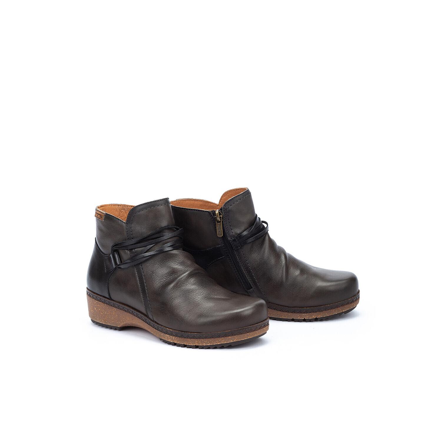 product/p/i/pikolinos_w0w-8980c1-058_lead_6.jpg