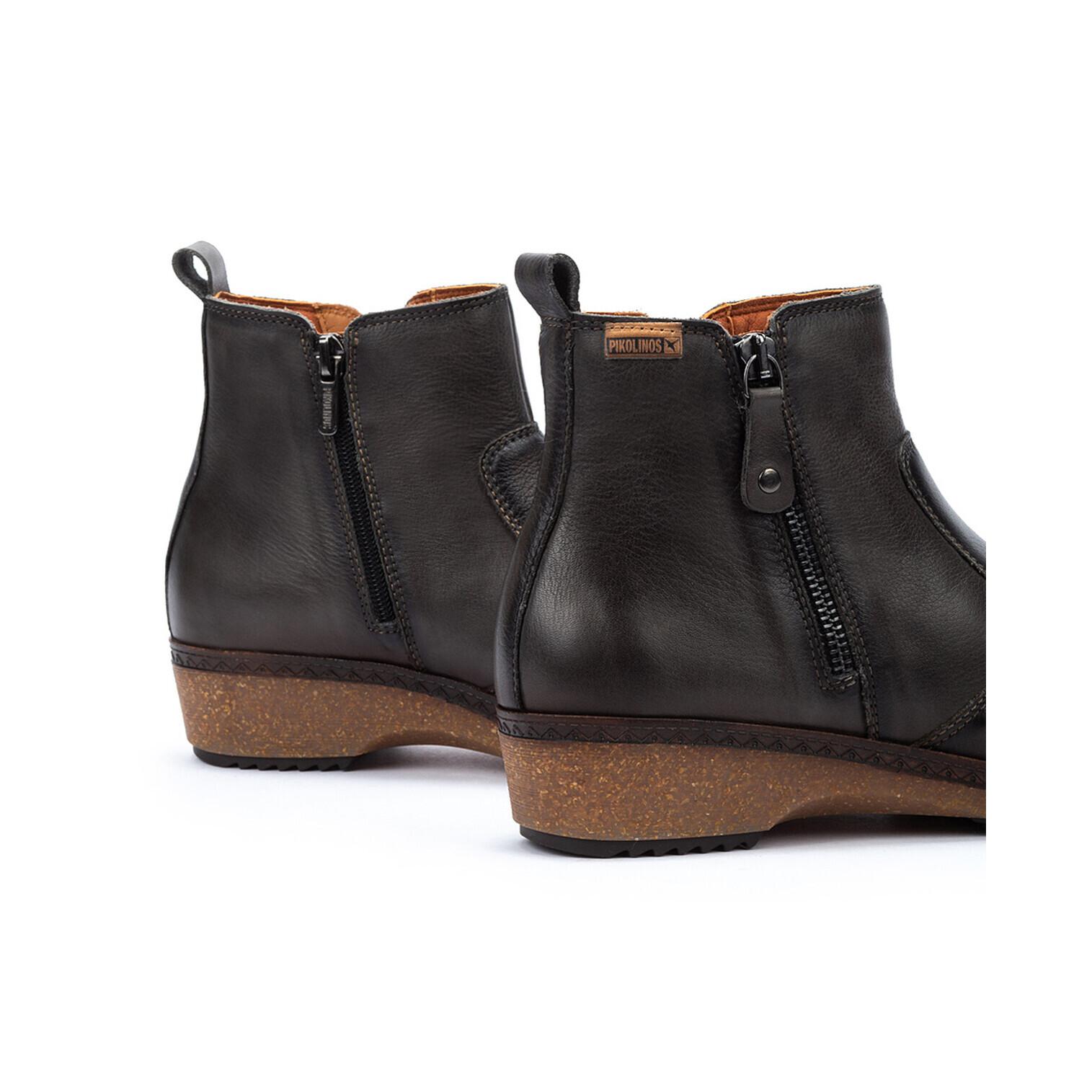 product/p/i/pikolinos_w0w-8988-058_lead_4.jpg
