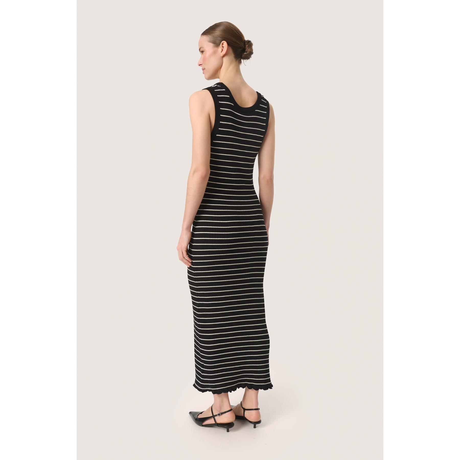 product/s/o/soaked-in-luxury_30407582-303049_4.jpg