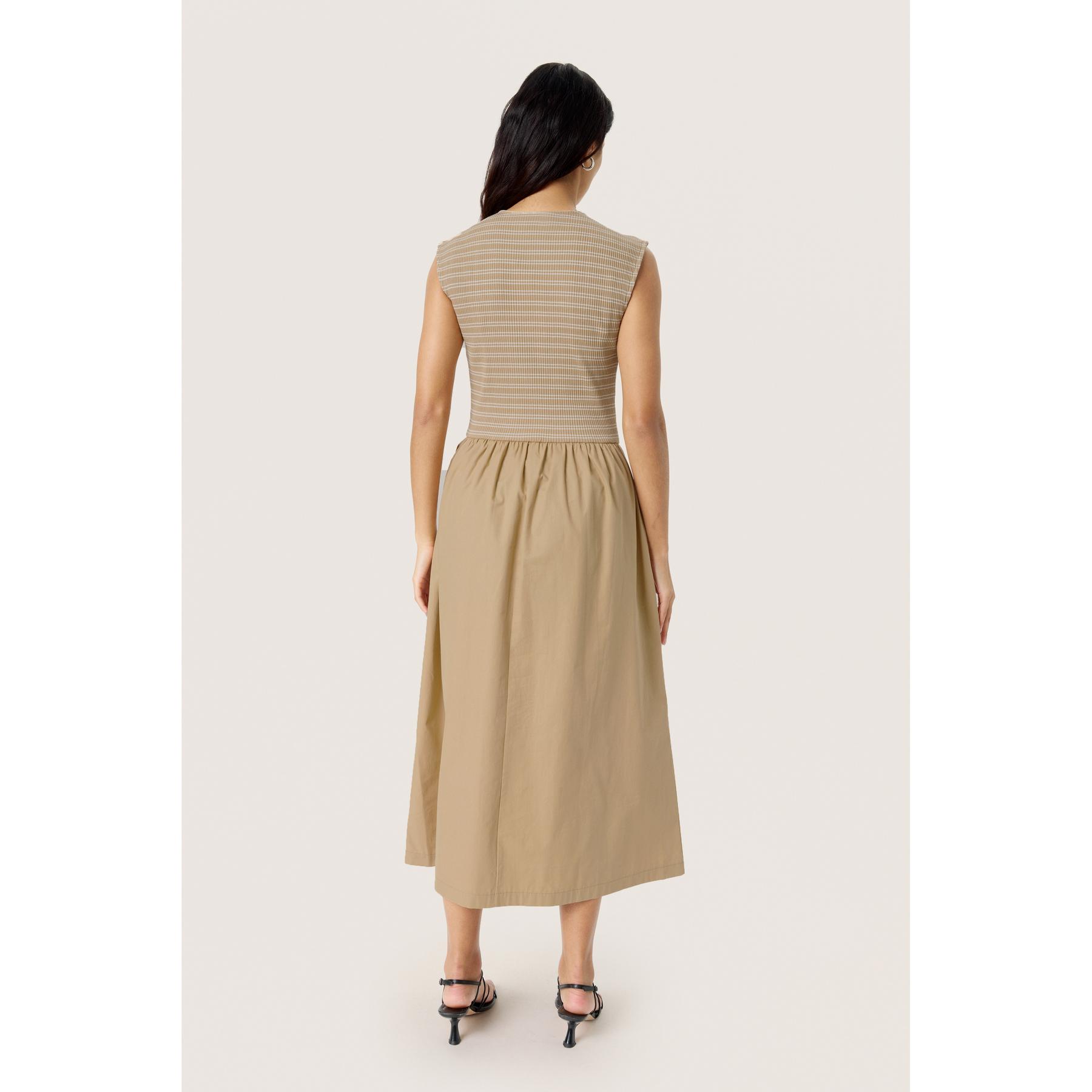 product/s/o/soaked-in-luxury_30408674-151114_4.jpg