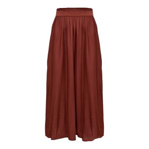 15164606-2890420-long-skirt-woman-only-venedig-life-henna