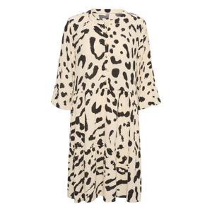 50109823-120709-women-s-dress-culture-drea-macadamia