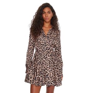 w5yk00-wf1t2-p1mo-flared-dress-with-long-sleeves-for-women-guess-concetta-flare-feline-print
