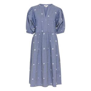 product/s/o/soaked-in-luxury-30408247-301130-medium-blue-denim-1.jpg